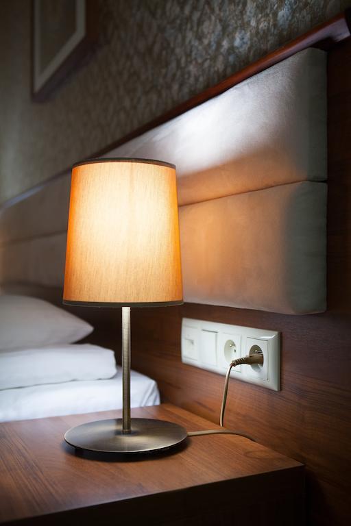Hotel Miodowy Mlyn Opatow  Zimmer foto
